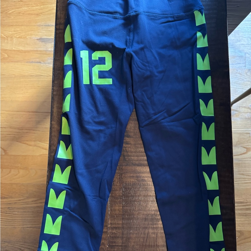 Seahawks “12” Capri Leggings